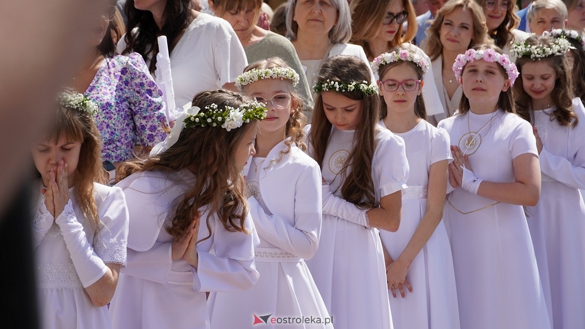 I Komunia Parafii pw. NMP Królowej Rodzin w Ostrołęce [25.05.2025] - zdjęcie #34 - eOstroleka.pl