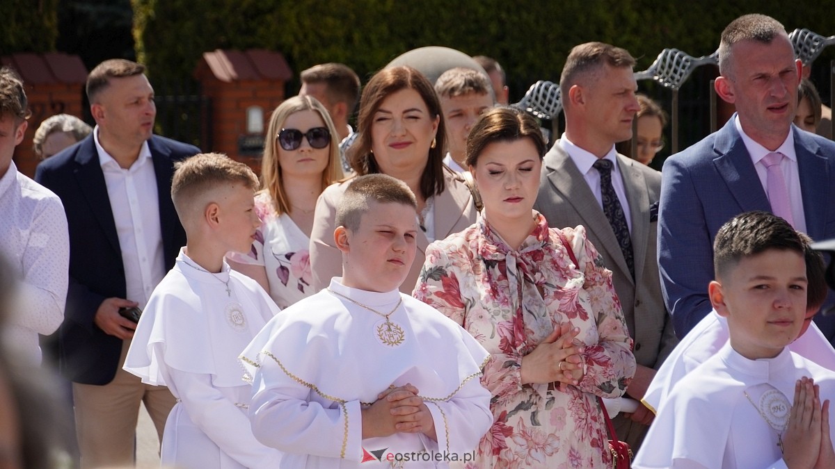 I Komunia Parafii pw. NMP Królowej Rodzin w Ostrołęce [25.05.2025] - zdjęcie #29 - eOstroleka.pl