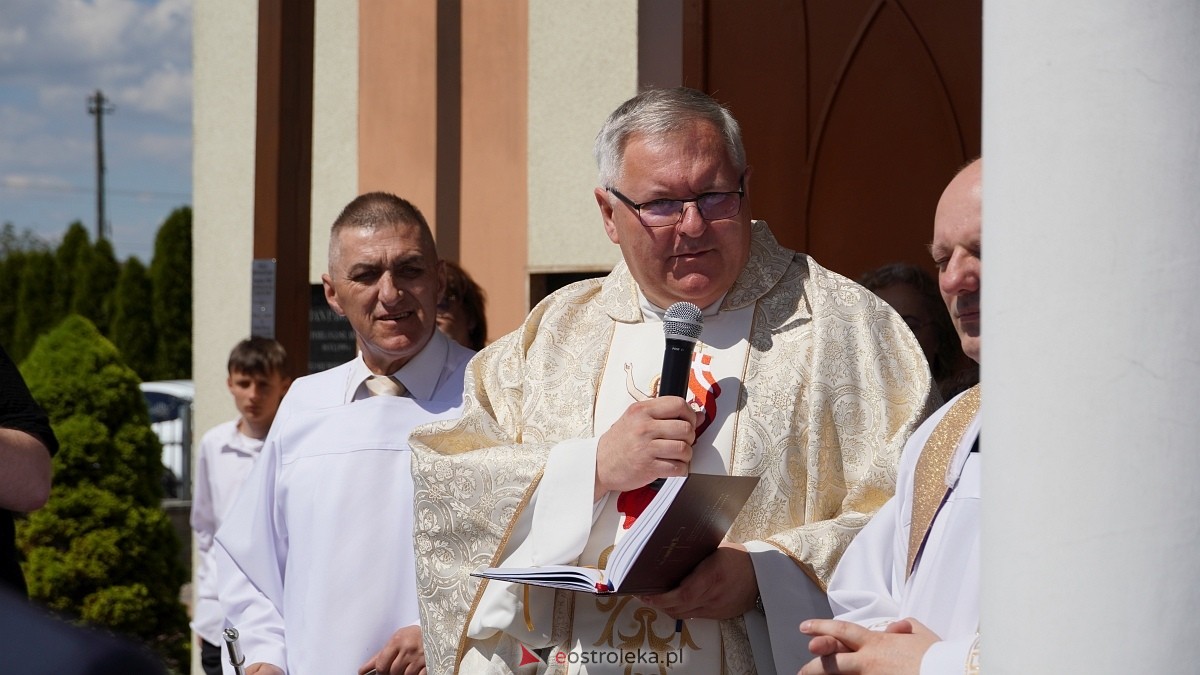 I Komunia Parafii pw. NMP Królowej Rodzin w Ostrołęce [25.05.2025] - zdjęcie #26 - eOstroleka.pl