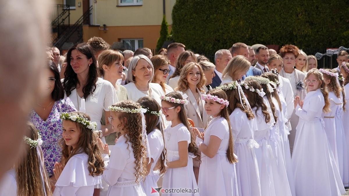 I Komunia Parafii pw. NMP Królowej Rodzin w Ostrołęce [25.05.2025] - zdjęcie #19 - eOstroleka.pl