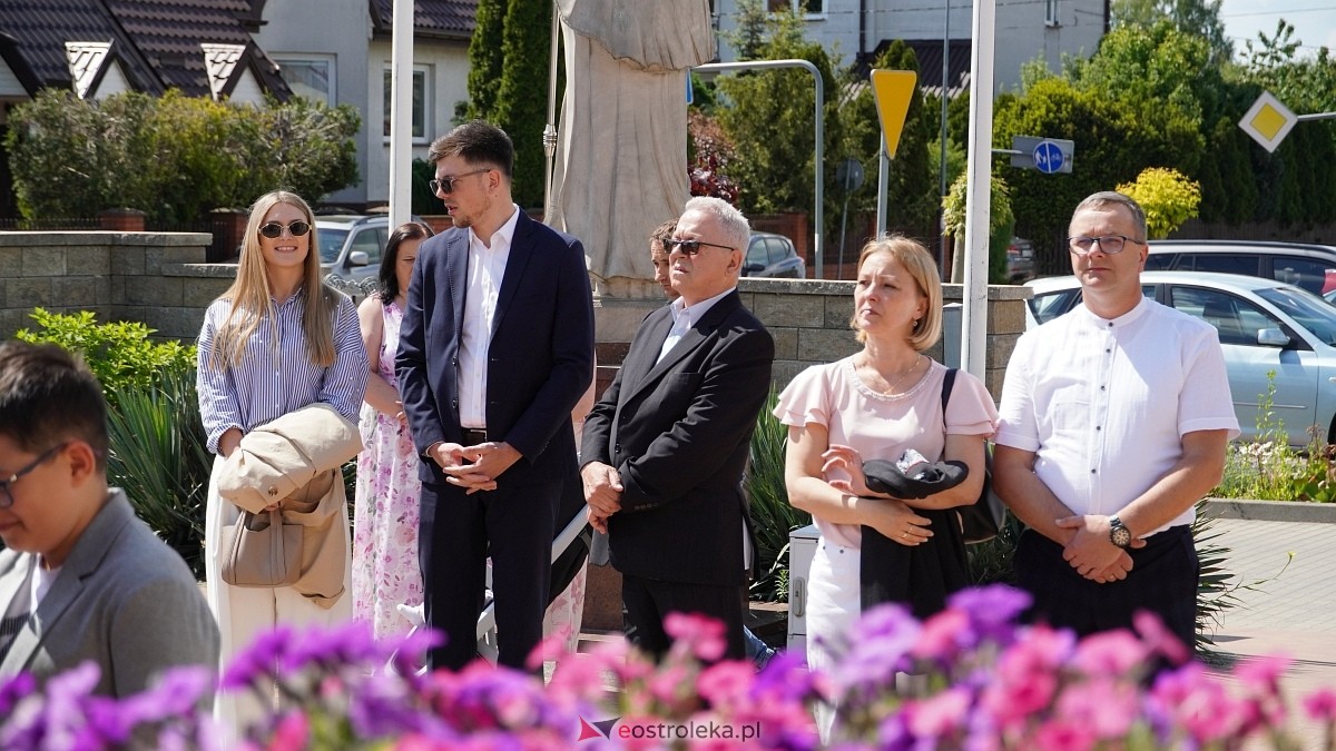 I Komunia Parafii pw. NMP Królowej Rodzin w Ostrołęce [25.05.2025] - zdjęcie #18 - eOstroleka.pl