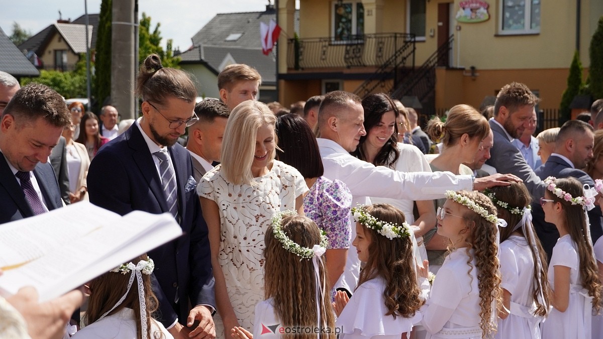 I Komunia Parafii pw. NMP Królowej Rodzin w Ostrołęce [25.05.2025] - zdjęcie #17 - eOstroleka.pl