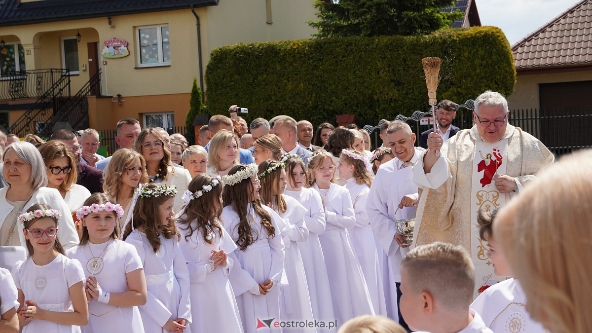 I Komunia Parafii pw. NMP Królowej Rodzin w Ostrołęce [25.05.2025] - zdjęcie #12 - eOstroleka.pl
