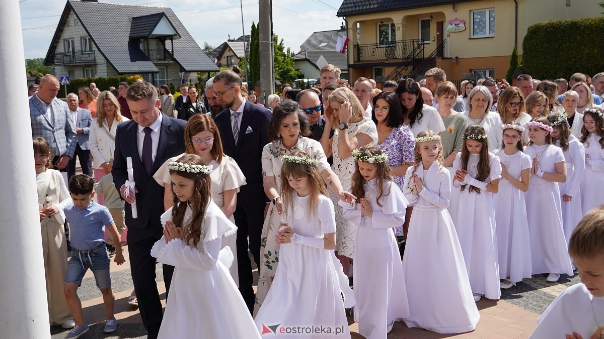 I Komunia Parafii pw. NMP Królowej Rodzin w Ostrołęce [25.05.2025] - zdjęcie #9 - eOstroleka.pl