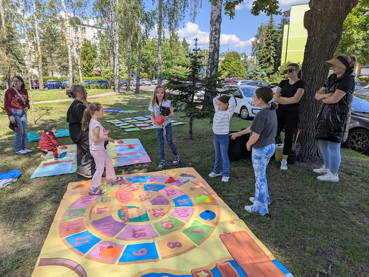 Festyn Sąsiedzkie spotkania osiedlowe [25.05.2025] - zdjęcie #16 - eOstroleka.pl