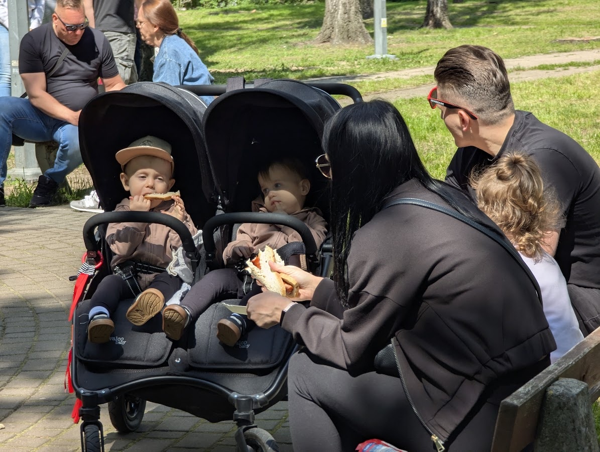 Festyn Sąsiedzkie spotkania osiedlowe [25.05.2025] - zdjęcie #8 - eOstroleka.pl