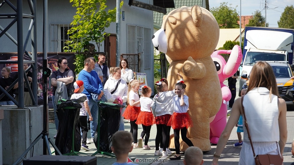 Festyn Charytatywny na osiedlu Stacja [25.05.2025] - zdjęcie #50 - eOstroleka.pl