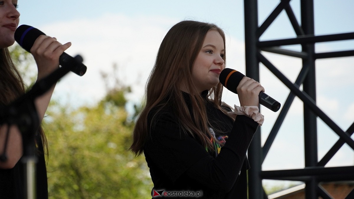 Festyn Charytatywny na osiedlu Stacja [25.05.2025] - zdjęcie #39 - eOstroleka.pl