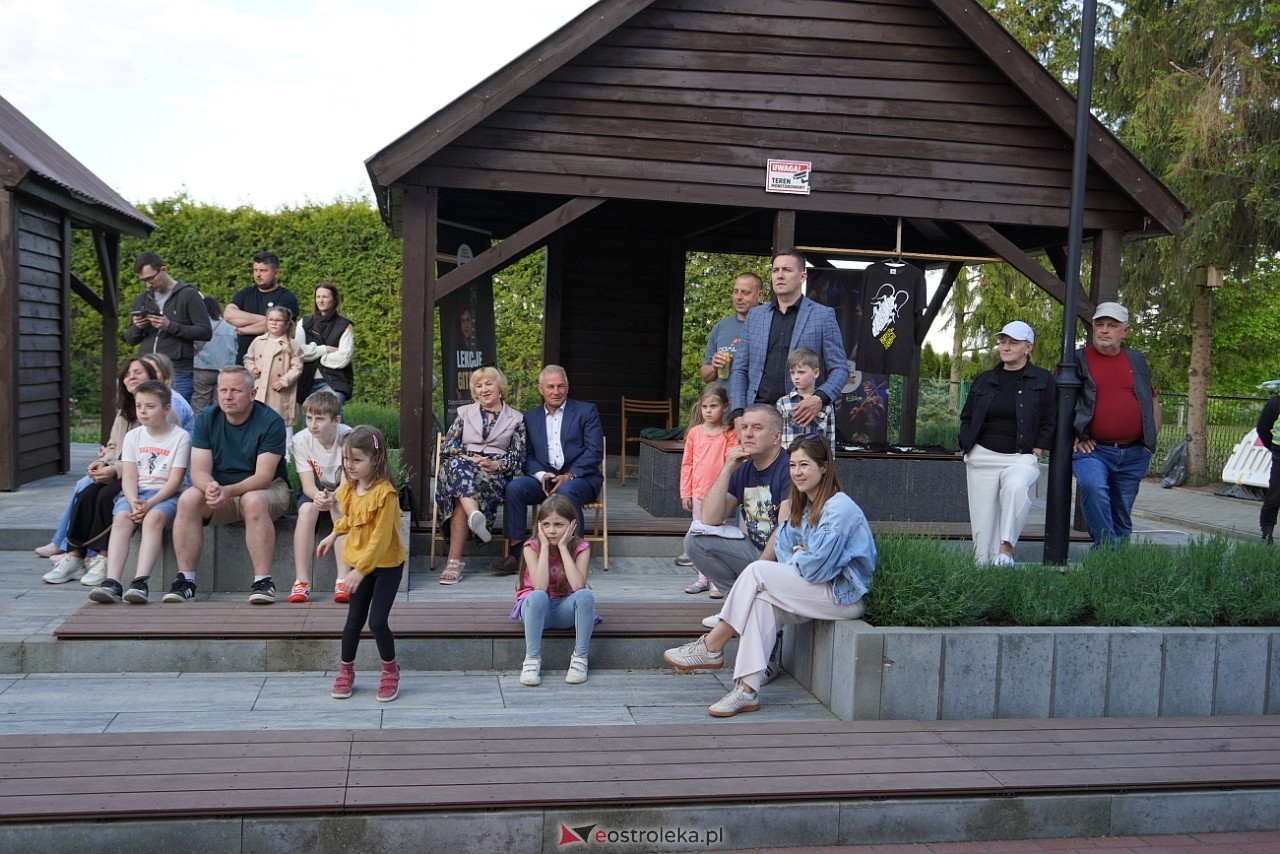 Motoryzacyjny Piknik Rodzinny w Kadzidle „Kurpie jeżdżą nisko!: MadStone [25.05.2025] - zdjęcie #43 - eOstroleka.pl