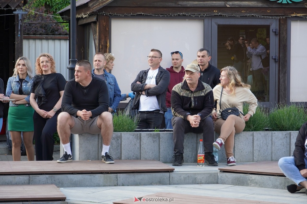 Motoryzacyjny Piknik Rodzinny w Kadzidle „Kurpie jeżdżą nisko!: MadStone [25.05.2025] - zdjęcie #38 - eOstroleka.pl