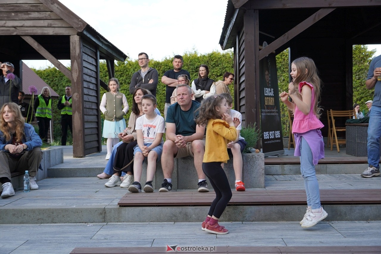 Motoryzacyjny Piknik Rodzinny w Kadzidle „Kurpie jeżdżą nisko!: MadStone [25.05.2025] - zdjęcie #30 - eOstroleka.pl