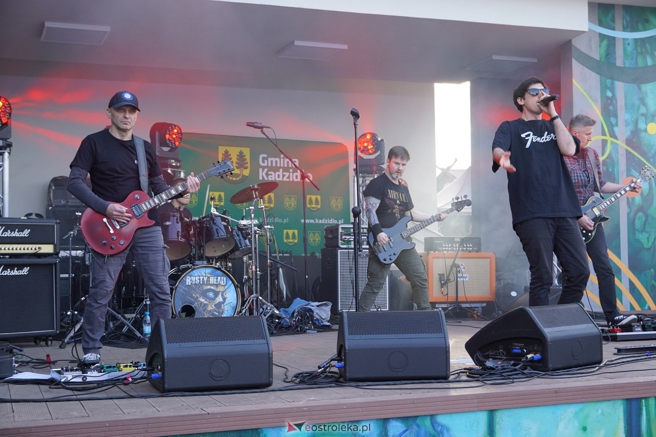 Motoryzacyjny Piknik Rodzinny w Kadzidle „Kurpie jeżdżą nisko!: MadStone [25.05.2025] - zdjęcie #28 - eOstroleka.pl