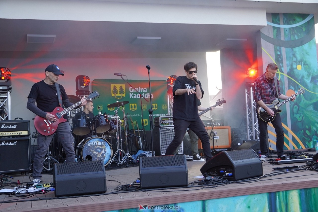 Motoryzacyjny Piknik Rodzinny w Kadzidle „Kurpie jeżdżą nisko!: MadStone [25.05.2025] - zdjęcie #26 - eOstroleka.pl