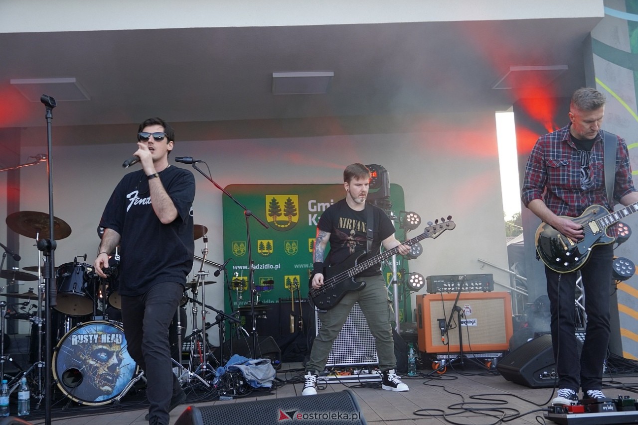 Motoryzacyjny Piknik Rodzinny w Kadzidle „Kurpie jeżdżą nisko!: MadStone [25.05.2025] - zdjęcie #21 - eOstroleka.pl