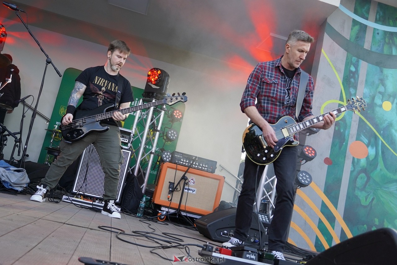 Motoryzacyjny Piknik Rodzinny w Kadzidle „Kurpie jeżdżą nisko!: MadStone [25.05.2025] - zdjęcie #16 - eOstroleka.pl