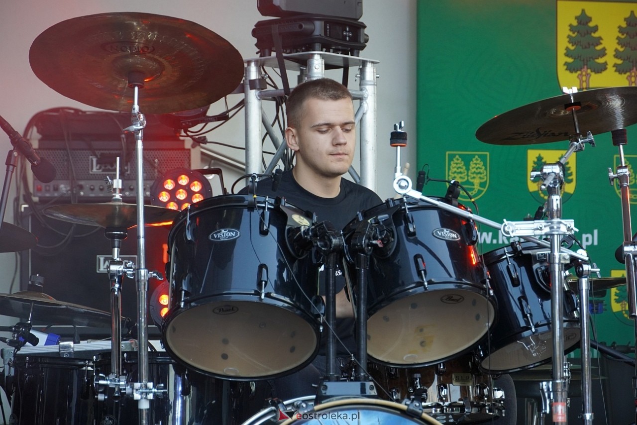 Motoryzacyjny Piknik Rodzinny w Kadzidle „Kurpie jeżdżą nisko!: MadStone [25.05.2025] - zdjęcie #12 - eOstroleka.pl