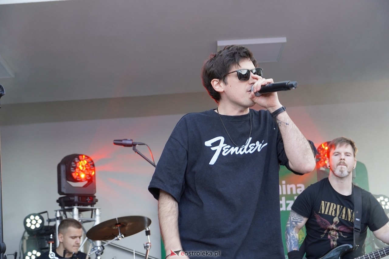 Motoryzacyjny Piknik Rodzinny w Kadzidle „Kurpie jeżdżą nisko!: MadStone [25.05.2025] - zdjęcie #11 - eOstroleka.pl