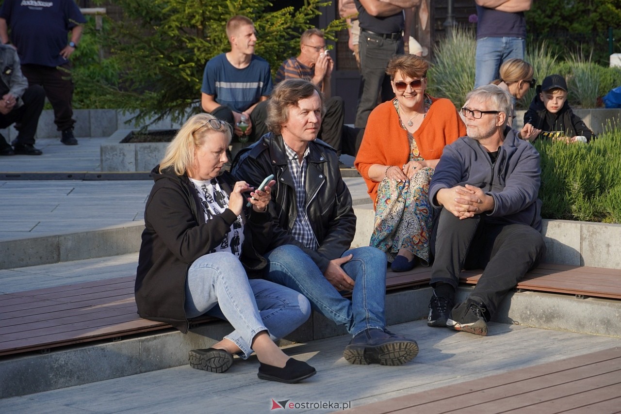 Motoryzacyjny Piknik Rodzinny w Kadzidle „Kurpie jeżdżą nisko!: MadStone [25.05.2025] - zdjęcie #5 - eOstroleka.pl