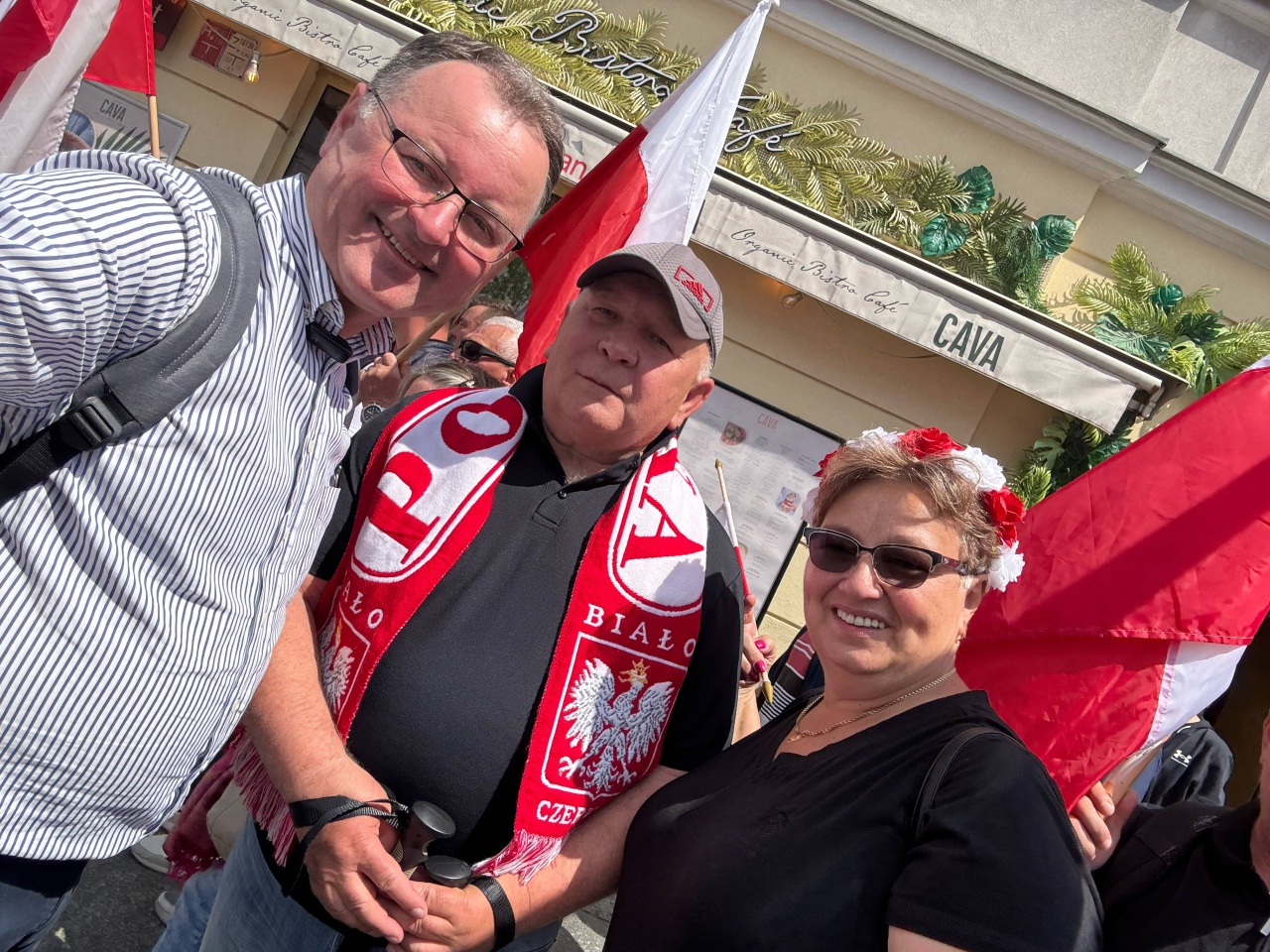 Marsz poparcia Karola Nawrockiego w Warszawie [25.05.2025] - zdjęcie #8 - eOstroleka.pl