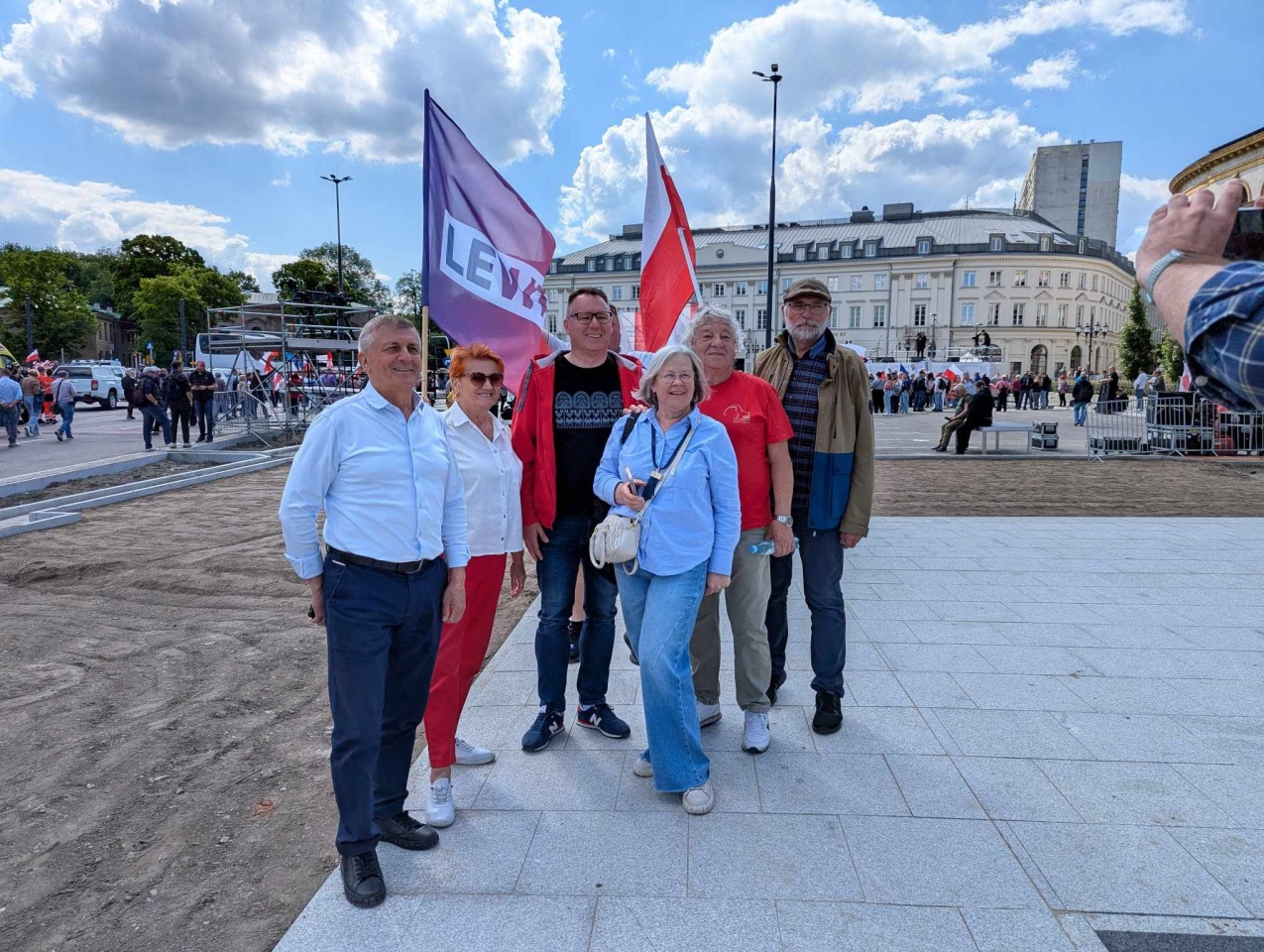 Marsz poparcia Rafała Trzaskowskiego w Warszawie [25.05.2025] - zdjęcie #4 - eOstroleka.pl