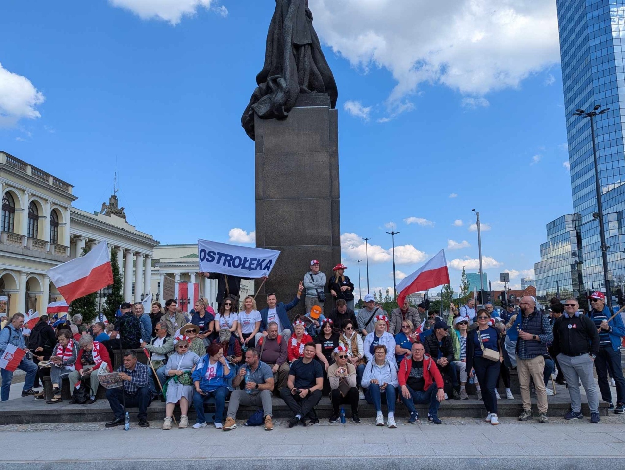 Marsz poparcia Rafała Trzaskowskiego w Warszawie [25.05.2025] - zdjęcie #3 - eOstroleka.pl