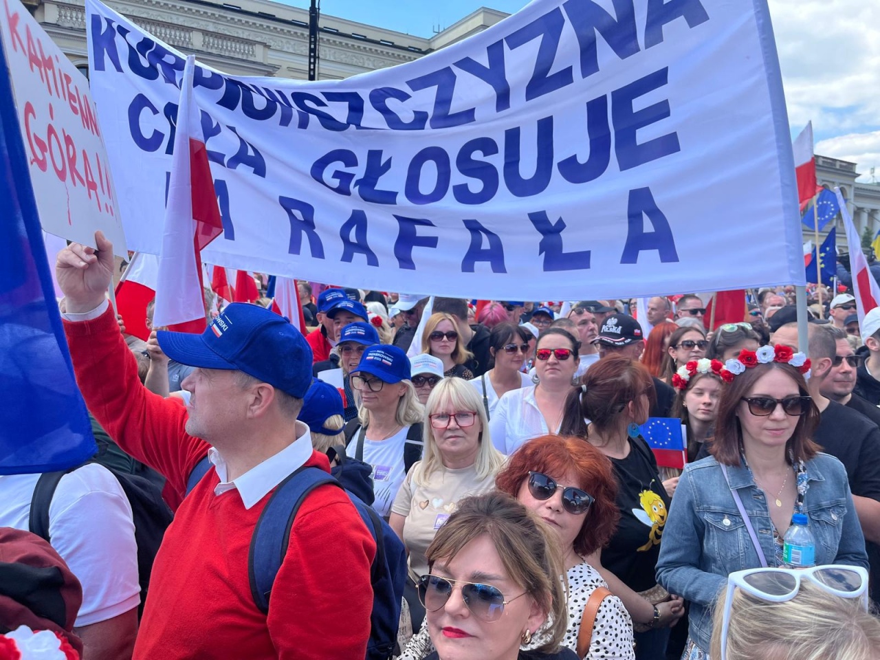 Marsz poparcia Rafała Trzaskowskiego w Warszawie [25.05.2025] - zdjęcie #8 - eOstroleka.pl