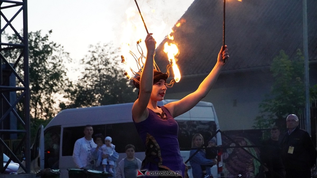 Pokaz ognia na festynie charytatywnym w Ostrołęce [25.05.2025] - zdjęcie #30 - eOstroleka.pl
