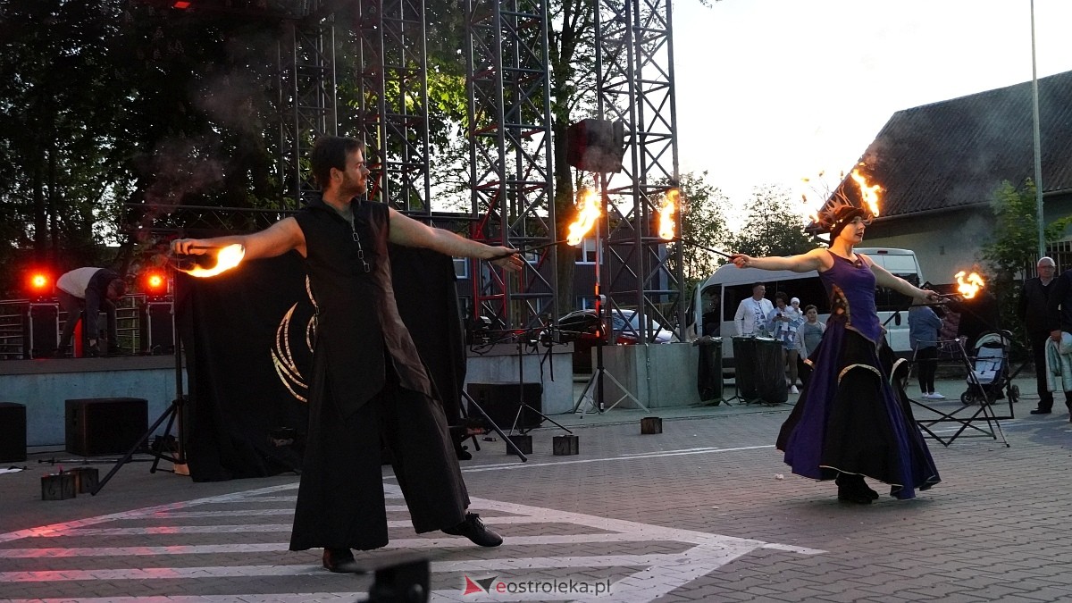 Pokaz ognia na festynie charytatywnym w Ostrołęce [25.05.2025] - zdjęcie #25 - eOstroleka.pl