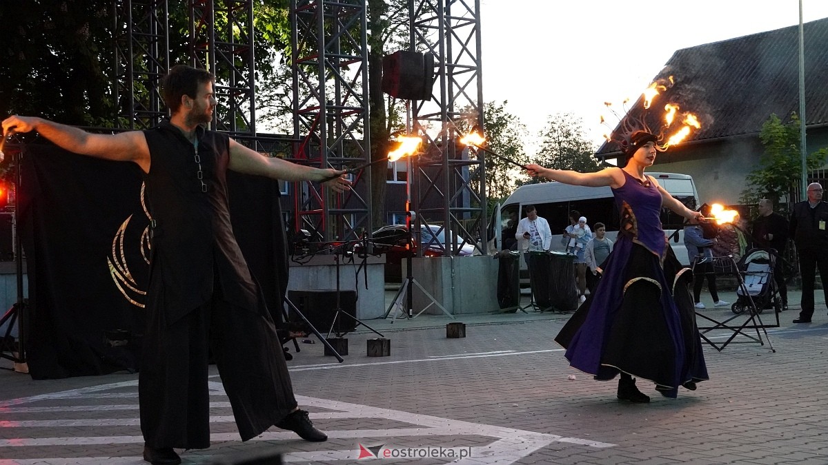 Pokaz ognia na festynie charytatywnym w Ostrołęce [25.05.2025] - zdjęcie #23 - eOstroleka.pl