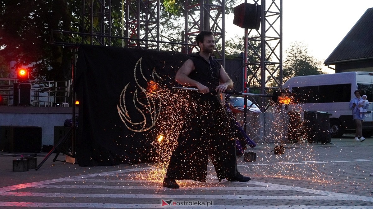 Pokaz ognia na festynie charytatywnym w Ostrołęce [25.05.2025] - zdjęcie #18 - eOstroleka.pl