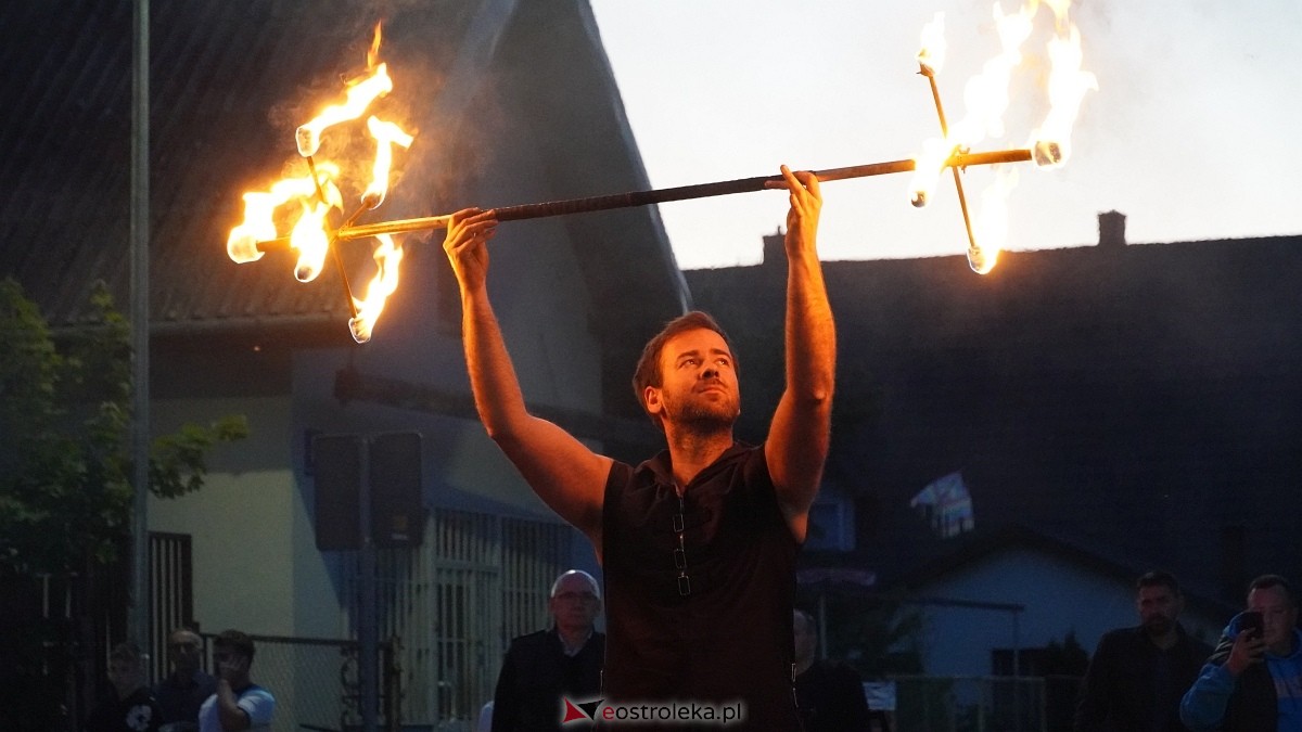 Pokaz ognia na festynie charytatywnym w Ostrołęce [25.05.2025] - zdjęcie #16 - eOstroleka.pl