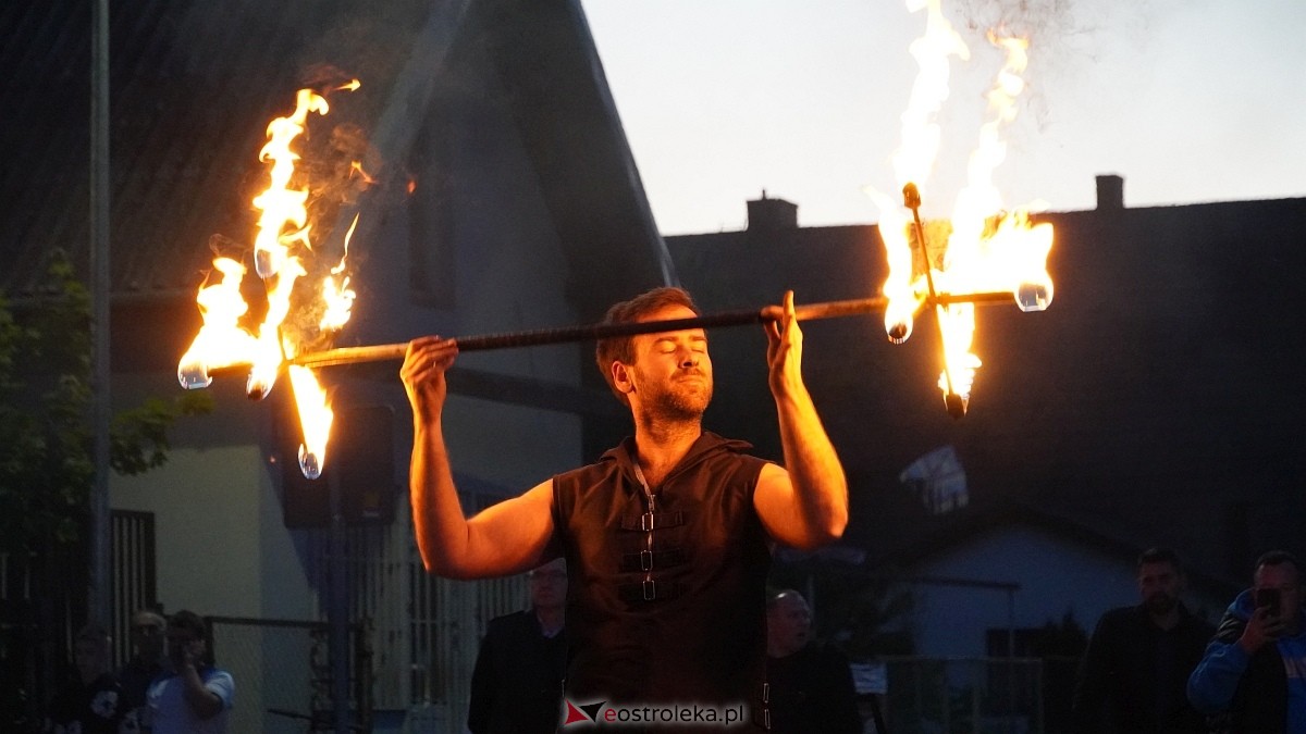 Pokaz ognia na festynie charytatywnym w Ostrołęce [25.05.2025] - zdjęcie #15 - eOstroleka.pl