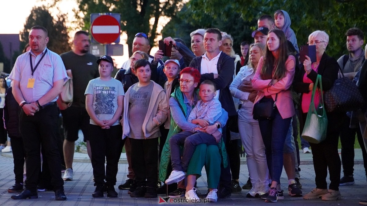 Pokaz ognia na festynie charytatywnym w Ostrołęce [25.05.2025] - zdjęcie #10 - eOstroleka.pl