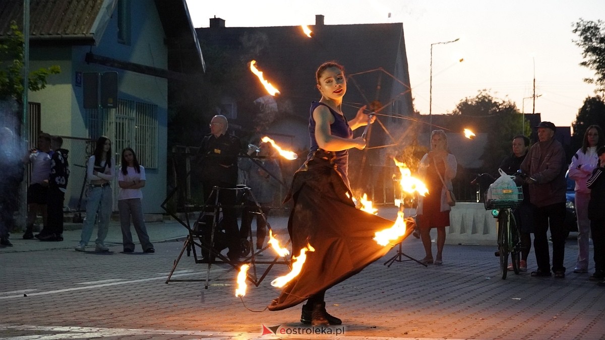 Pokaz ognia na festynie charytatywnym w Ostrołęce [25.05.2025] - zdjęcie #5 - eOstroleka.pl