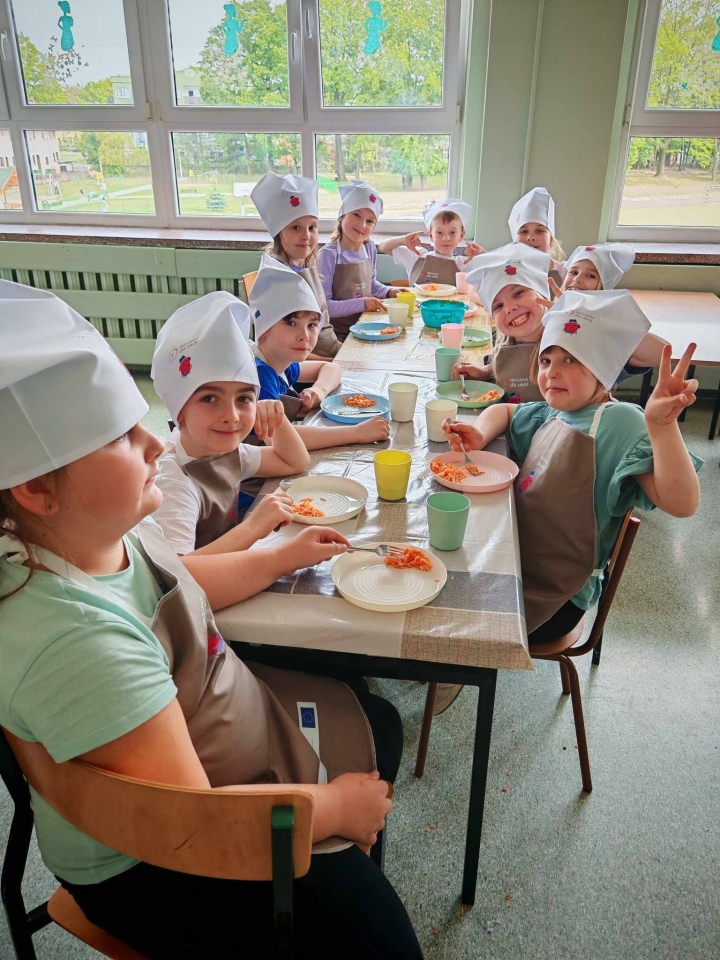 Warsztaty żywieniowe w Szkole Podstawowej nr 10 w Ostrołęce  - zdjęcie #22 - eOstroleka.pl