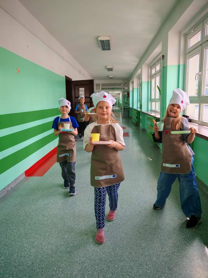 Warsztaty żywieniowe w Szkole Podstawowej nr 10 w Ostrołęce  - zdjęcie #17 - eOstroleka.pl