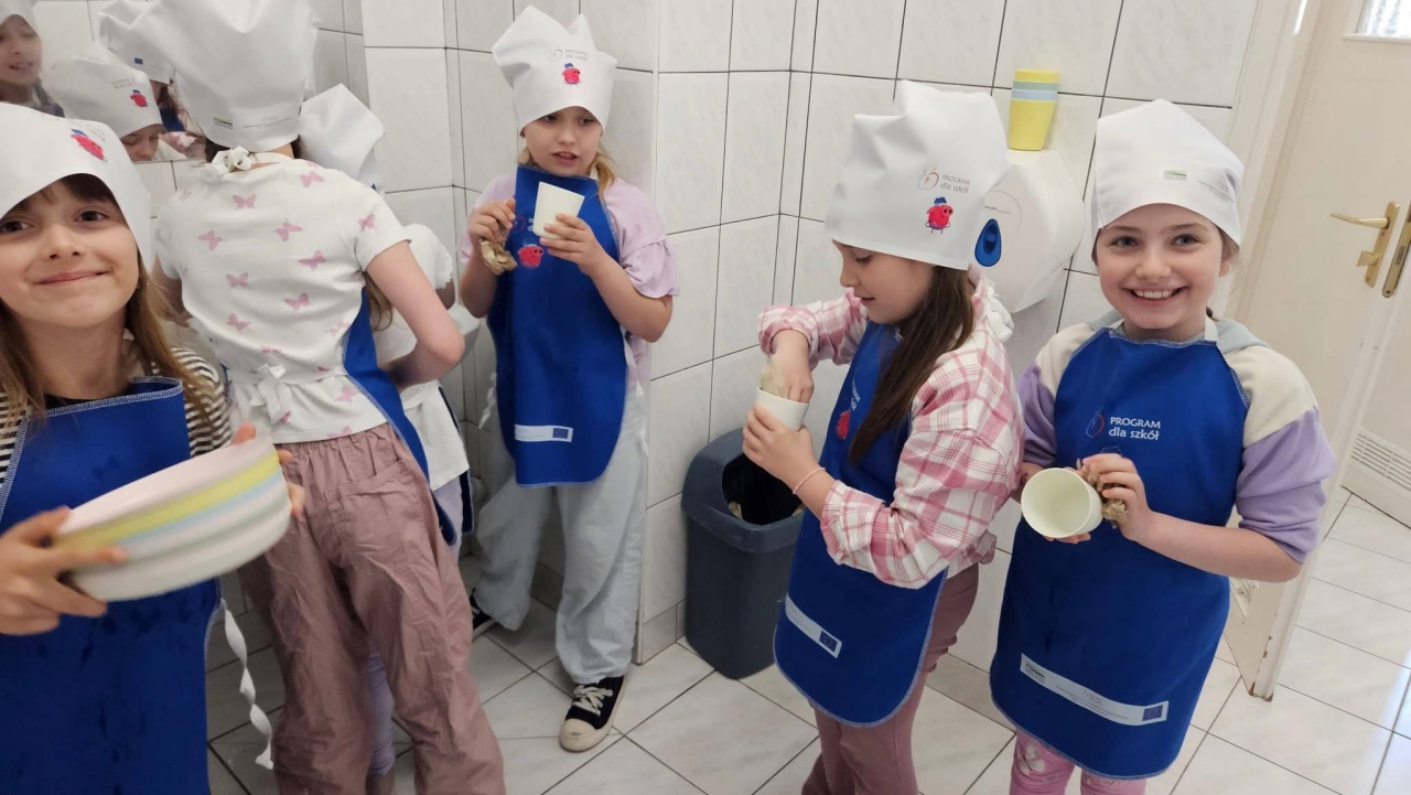 Warsztaty żywieniowe w Szkole Podstawowej nr 10 w Ostrołęce  - zdjęcie #11 - eOstroleka.pl