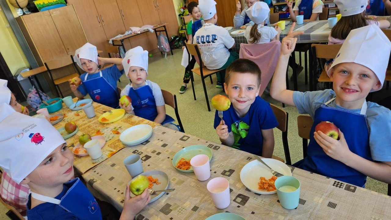 Warsztaty żywieniowe w Szkole Podstawowej nr 10 w Ostrołęce  - zdjęcie #3 - eOstroleka.pl