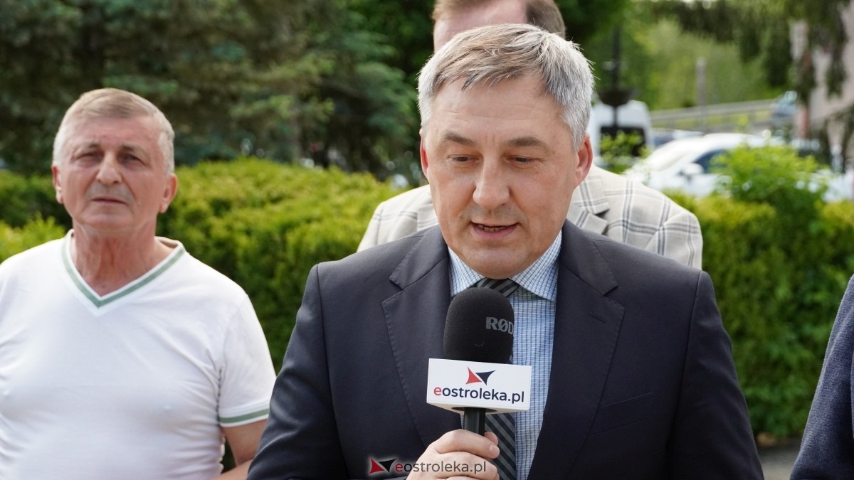 KO, Polska 2050, Lewica i PSL wspierają Trzaskowskiego - konferencja na Placu Bema w Ostrołęce [27.05.2025] - zdjęcie #3 - eOstroleka.pl