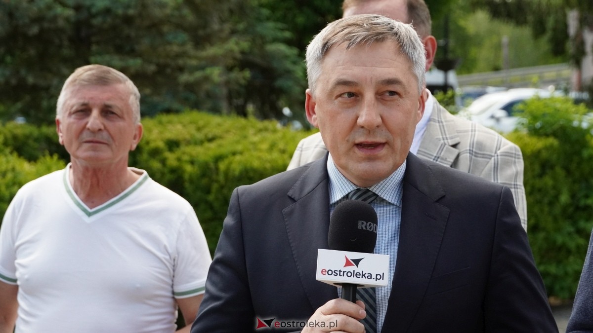 KO, Polska 2050, Lewica i PSL wspierają Trzaskowskiego - konferencja na Placu Bema w Ostrołęce [27.05.2025] - zdjęcie #2 - eOstroleka.pl