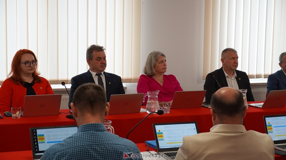  Dzień Samorządowca w Gminie Lelis i promocja monografii Dzieje Lelisa i okolic [27.05.2025] - zdjęcie #69 - eOstroleka.pl