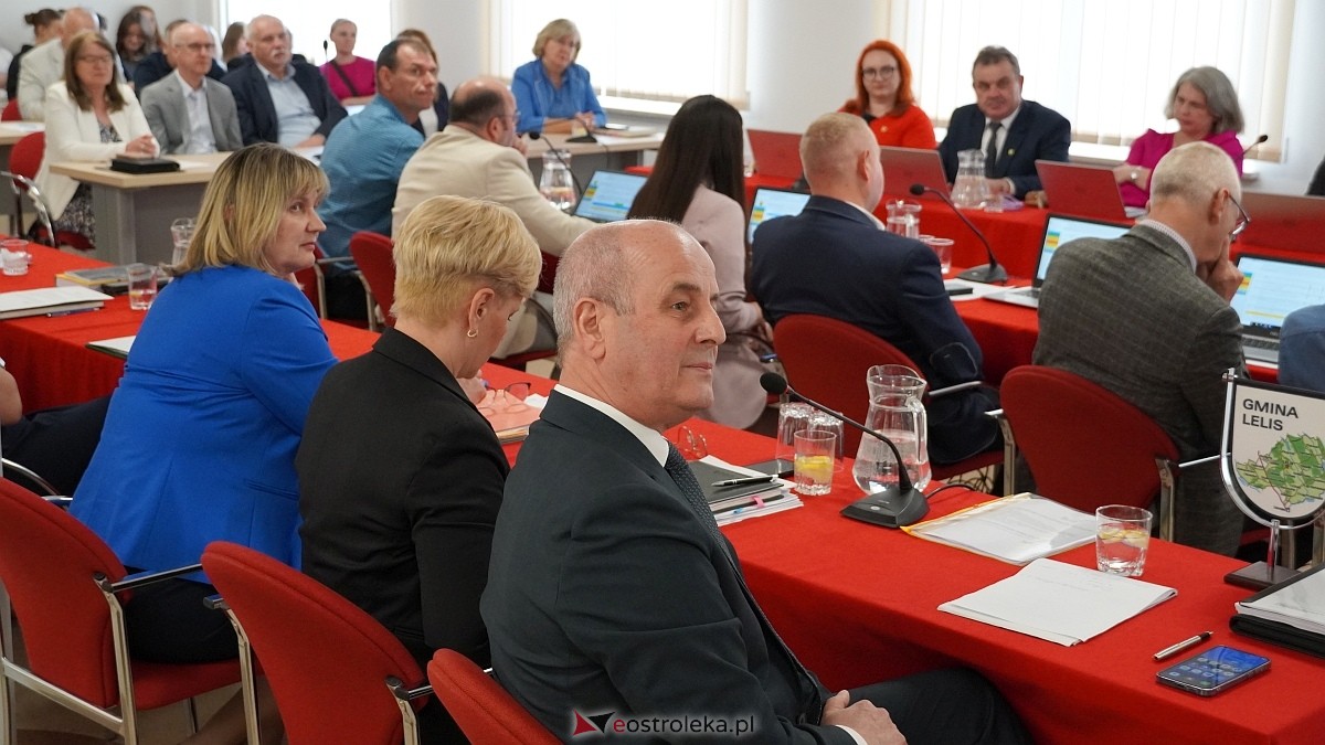  Dzień Samorządowca w Gminie Lelis i promocja monografii Dzieje Lelisa i okolic [27.05.2025] - zdjęcie #64 - eOstroleka.pl