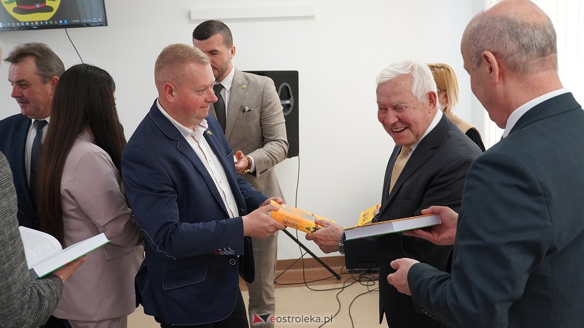  Dzień Samorządowca w Gminie Lelis i promocja monografii Dzieje Lelisa i okolic [27.05.2025] - zdjęcie #41 - eOstroleka.pl