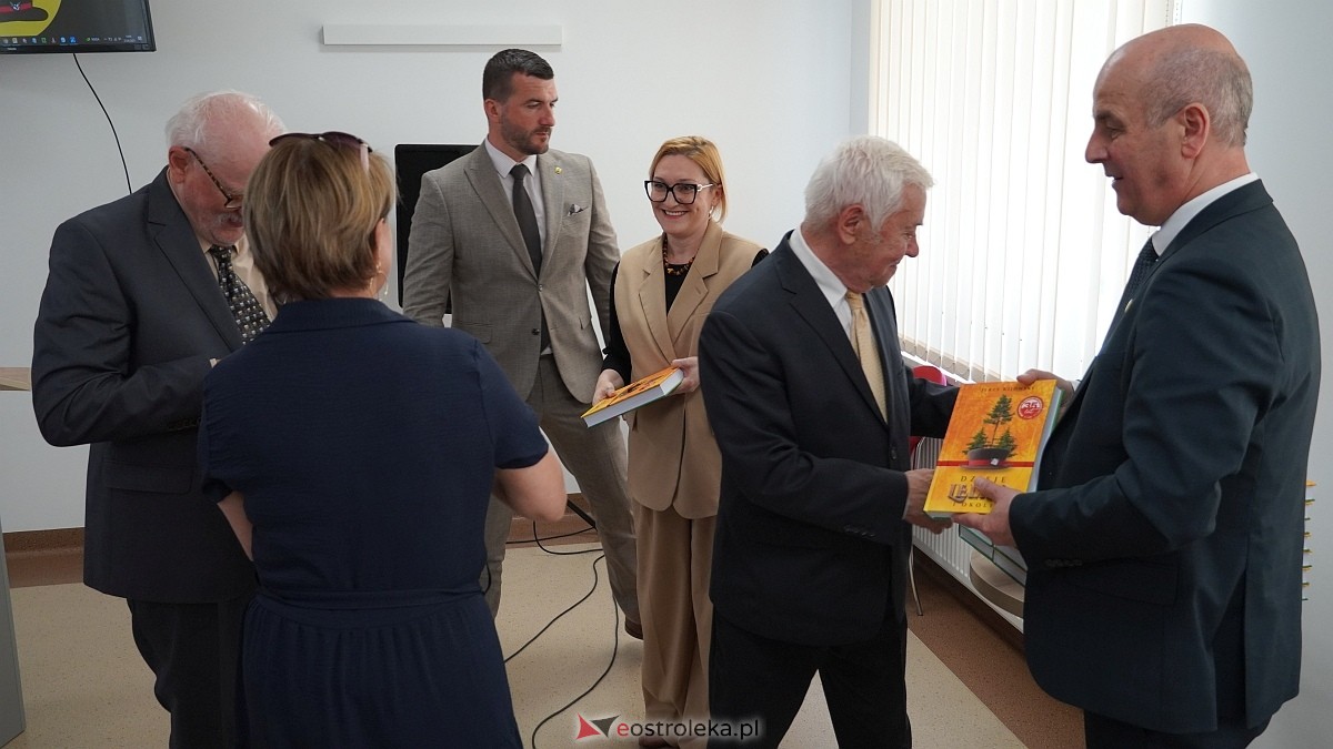  Dzień Samorządowca w Gminie Lelis i promocja monografii Dzieje Lelisa i okolic [27.05.2025] - zdjęcie #19 - eOstroleka.pl