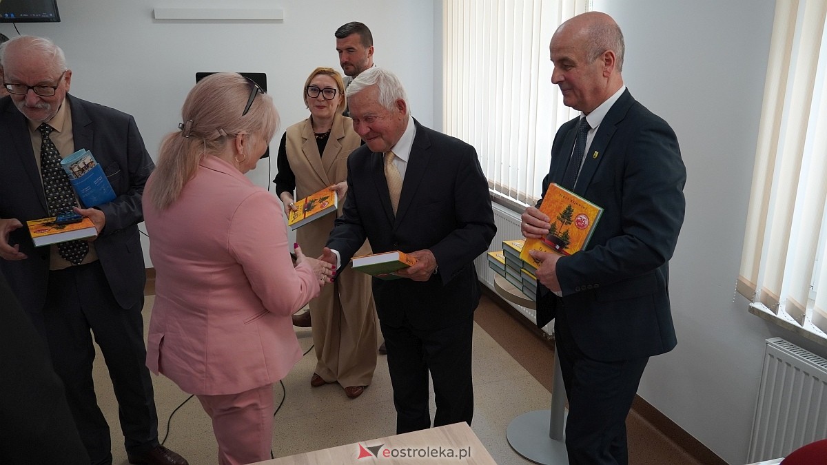  Dzień Samorządowca w Gminie Lelis i promocja monografii Dzieje Lelisa i okolic [27.05.2025] - zdjęcie #16 - eOstroleka.pl