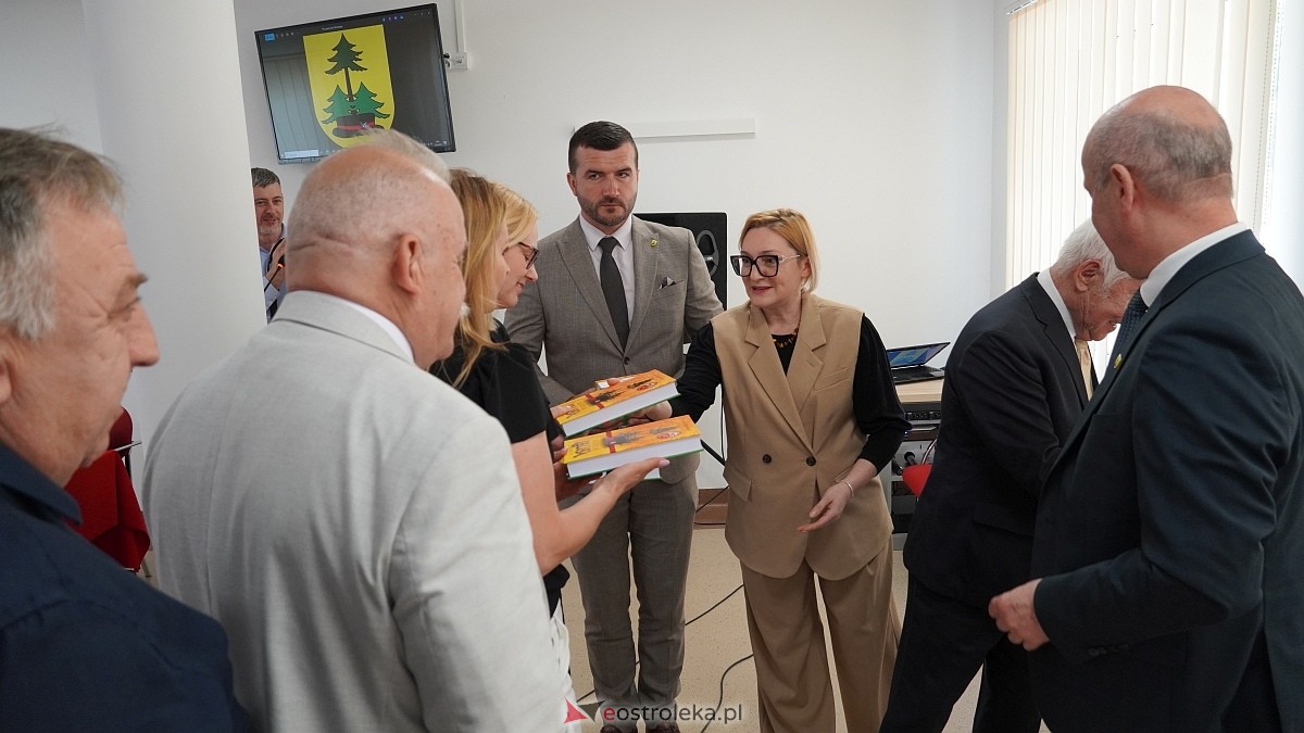  Dzień Samorządowca w Gminie Lelis i promocja monografii Dzieje Lelisa i okolic [27.05.2025] - zdjęcie #12 - eOstroleka.pl