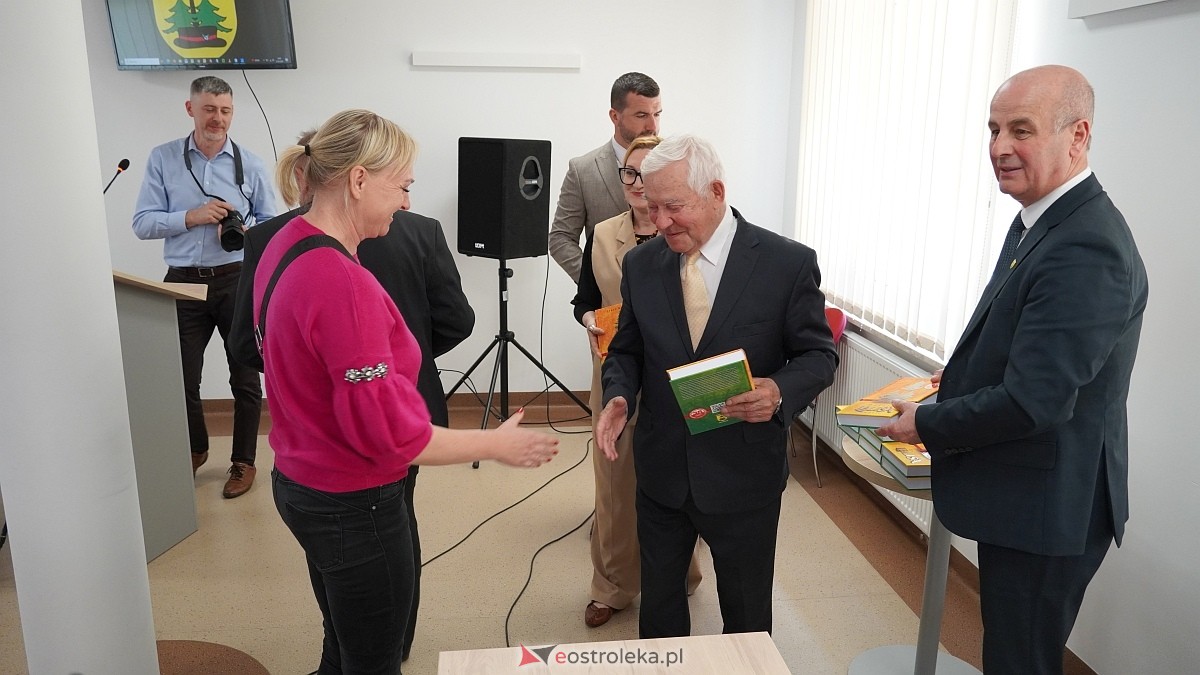 Dzień Samorządowca w Gminie Lelis i promocja monografii Dzieje Lelisa i okolic [27.05.2025] - zdjęcie #7 - eOstroleka.pl