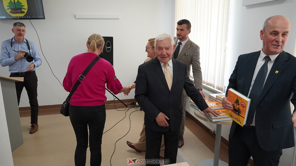  Dzień Samorządowca w Gminie Lelis i promocja monografii Dzieje Lelisa i okolic [27.05.2025] - zdjęcie #5 - eOstroleka.pl