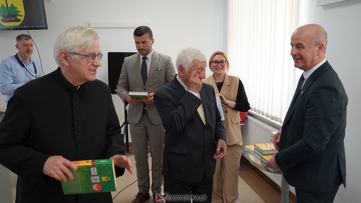  Dzień Samorządowca w Gminie Lelis i promocja monografii Dzieje Lelisa i okolic [27.05.2025] - zdjęcie #2 - eOstroleka.pl