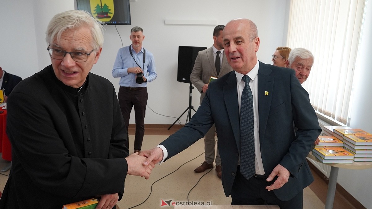  Dzień Samorządowca w Gminie Lelis i promocja monografii Dzieje Lelisa i okolic [27.05.2025] - zdjęcie #1 - eOstroleka.pl